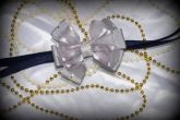 Tiara azul marinho e prata